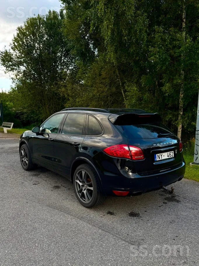 Porsche Cayenne 2014 photo 2