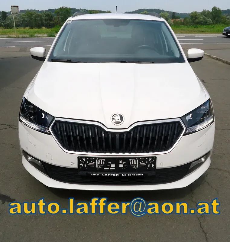 Skoda Fabia 2022 photo 3