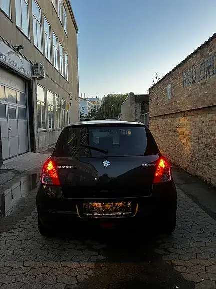Suzuki Swift 2009 photo 5