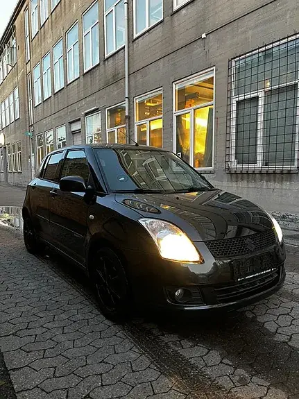 Suzuki Swift 2009 photo 3