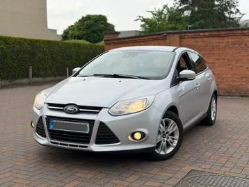 Ford Focus 2011 photo 2