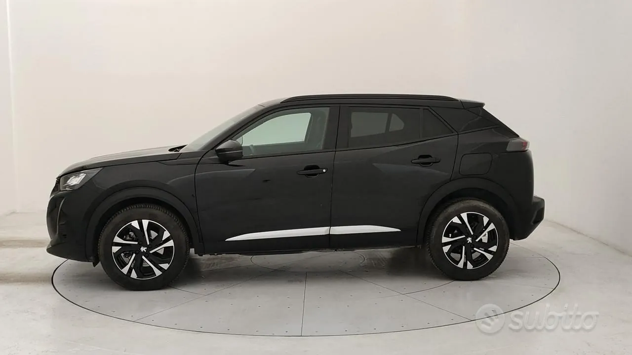 Peugeot 2008 2023 photo 2