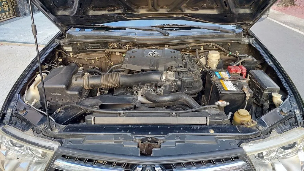 Mitsubishi Pajero Sport 2015 photo 3