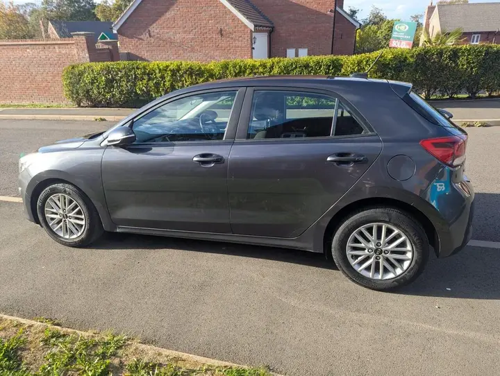 Kia Rio 2017 photo 2