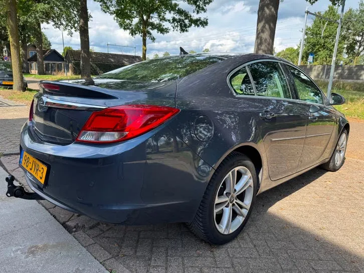 Opel Insignia 2009 photo 2