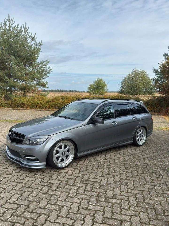 Mercedes-Benz C300