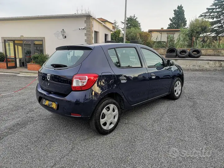 Dacia Sandero 2015 photo 2