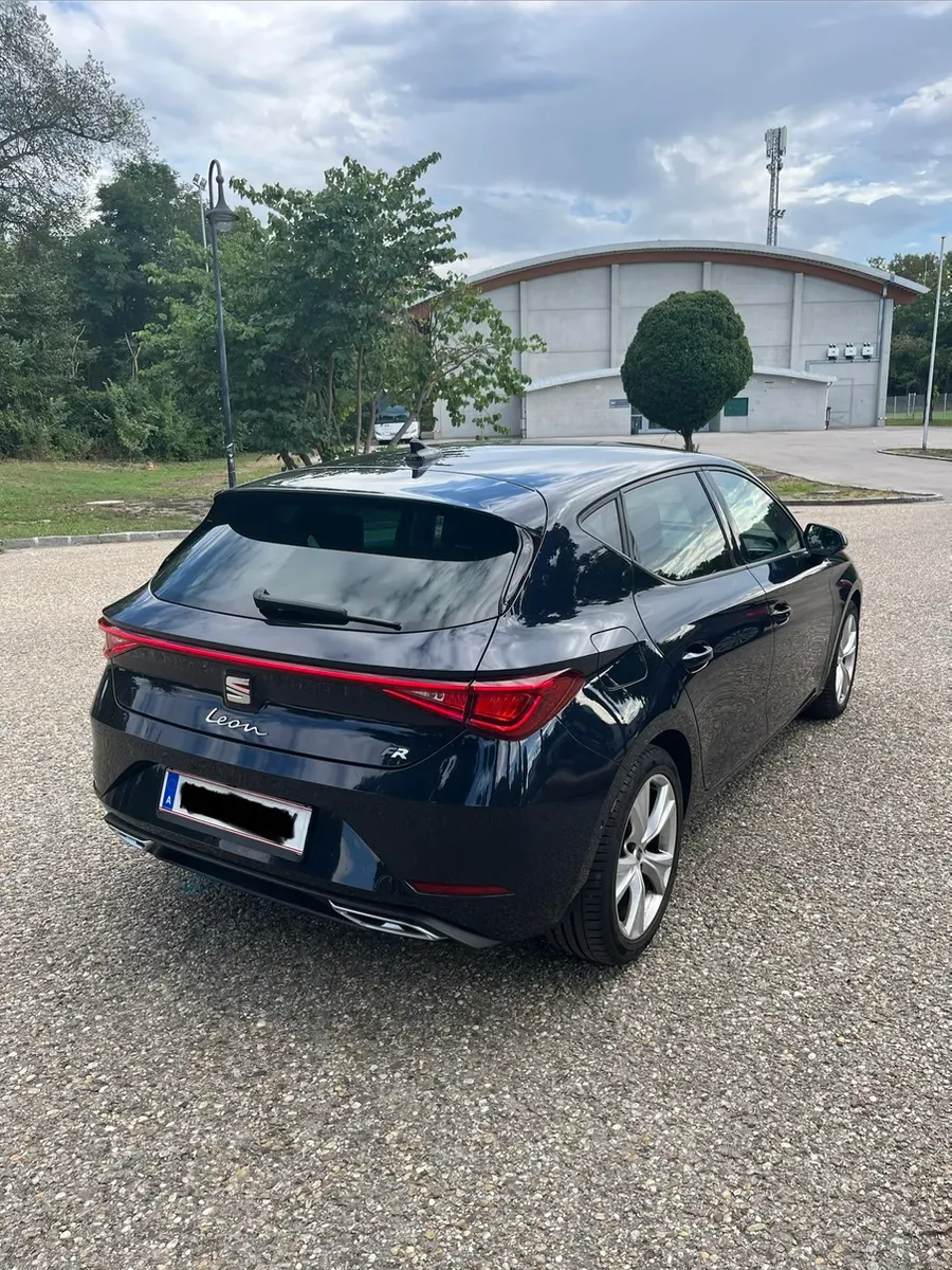 Seat Leon 2022 photo 2