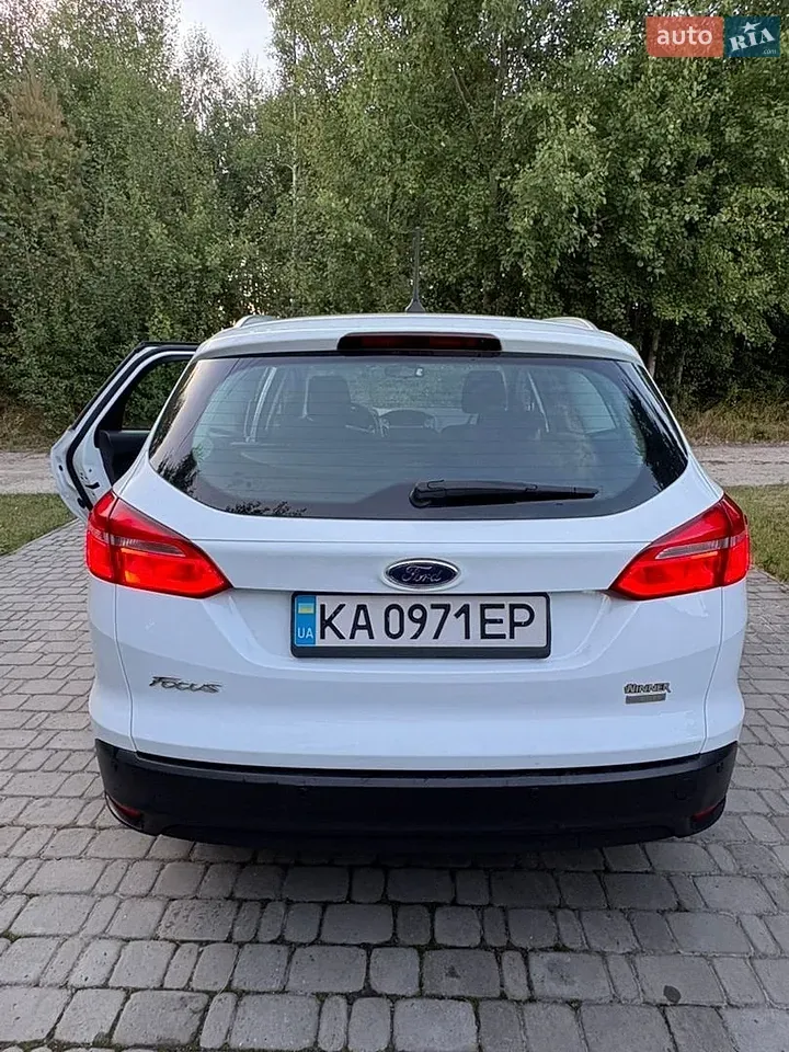 Ford Focus 2017 photo 2