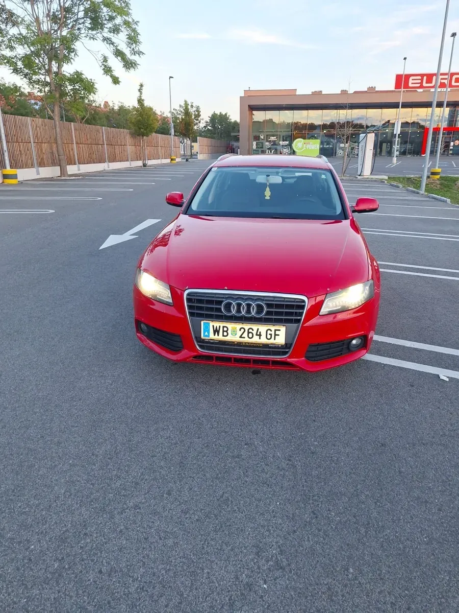 Audi A4 2009 photo 2
