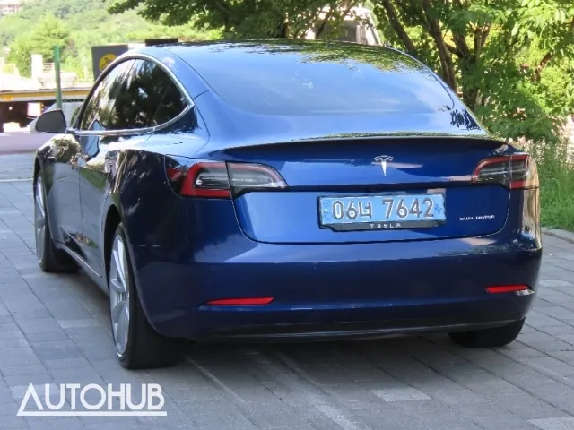Tesla Model 3 2020 photo 4