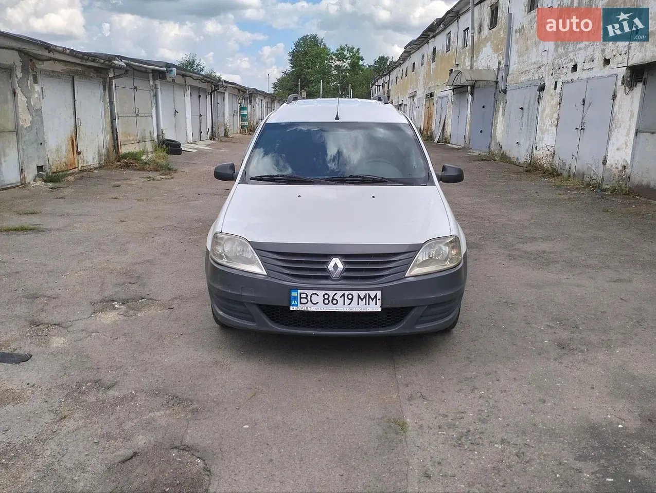 Renault Logan Mcv 2011 photo 2