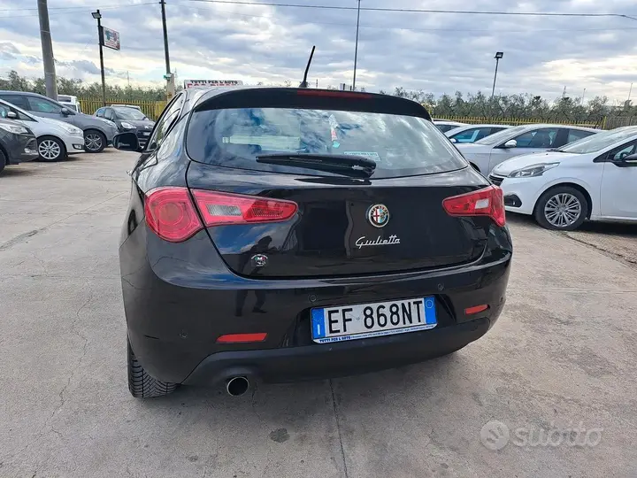 Alfa Romeo Giulietta 2010 photo 4