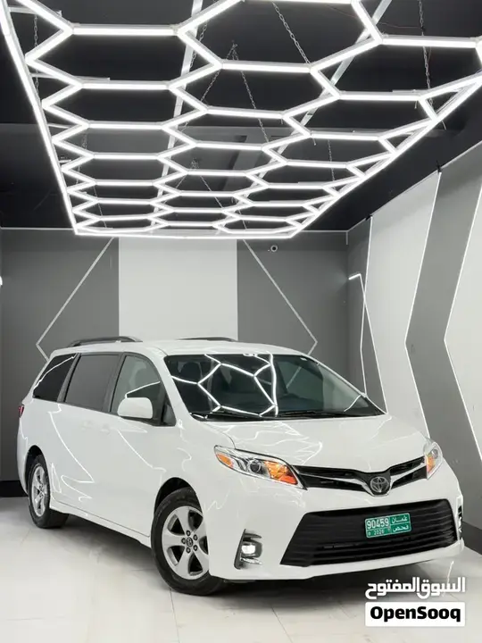 Toyota Sienna 2018 photo 4