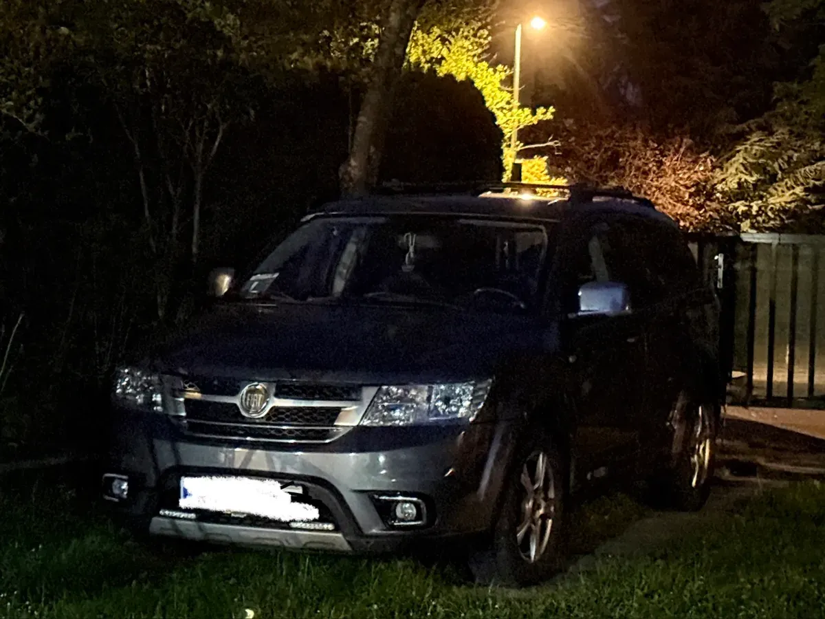 Fiat Freemont 2011 photo 2