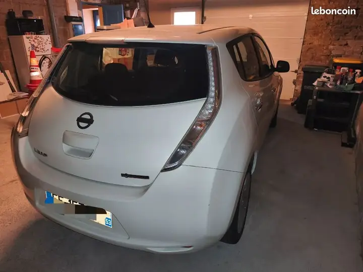 Nissan Leaf 2016 photo 2