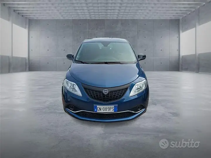 Lancia Ypsilon 2023 photo 2
