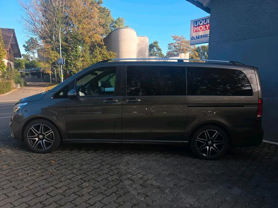 Mercedes-Benz V250
