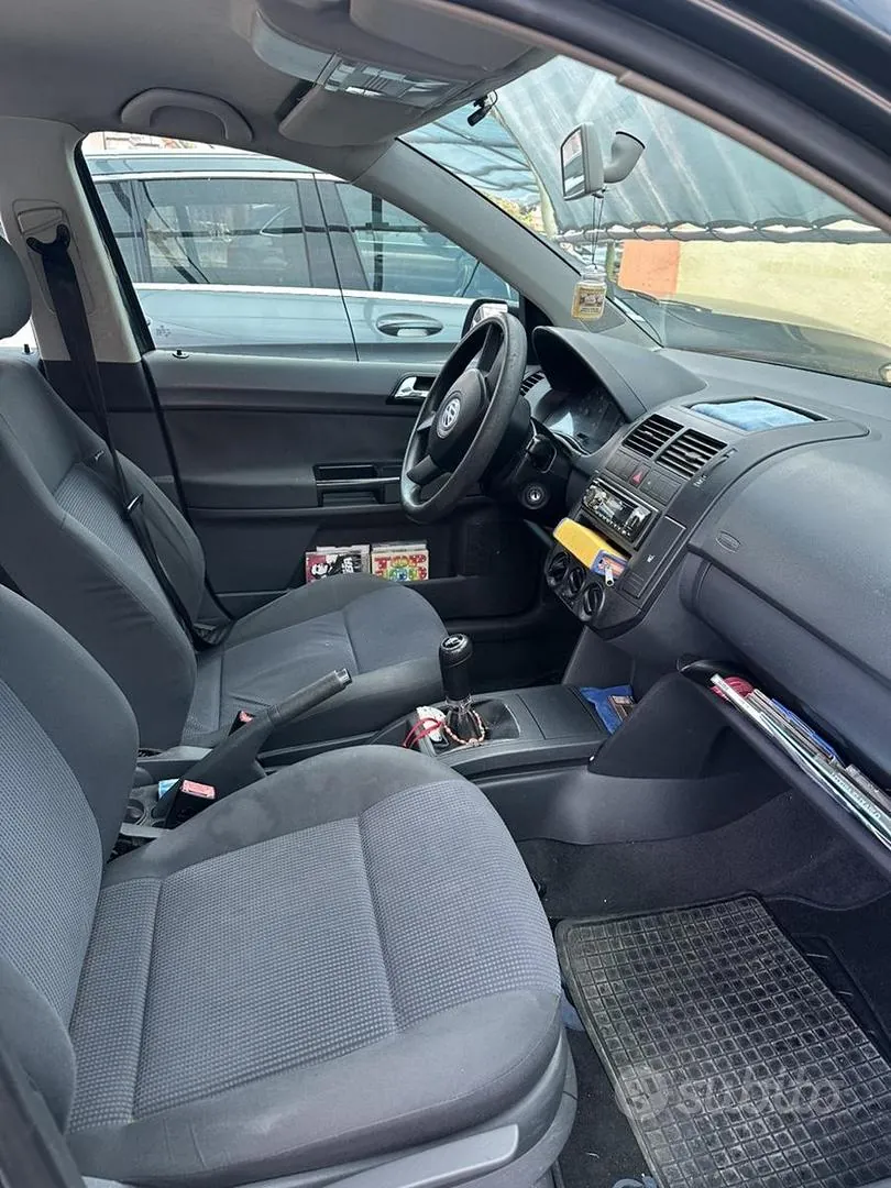 Volkswagen Polo 2002 photo 2