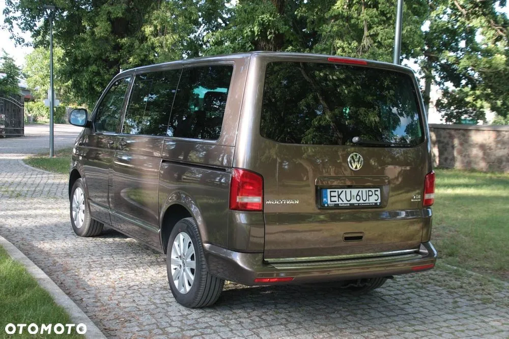 Volkswagen Multivan 2013 photo 2