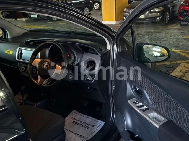 Toyota Vitz 2015 photo 5