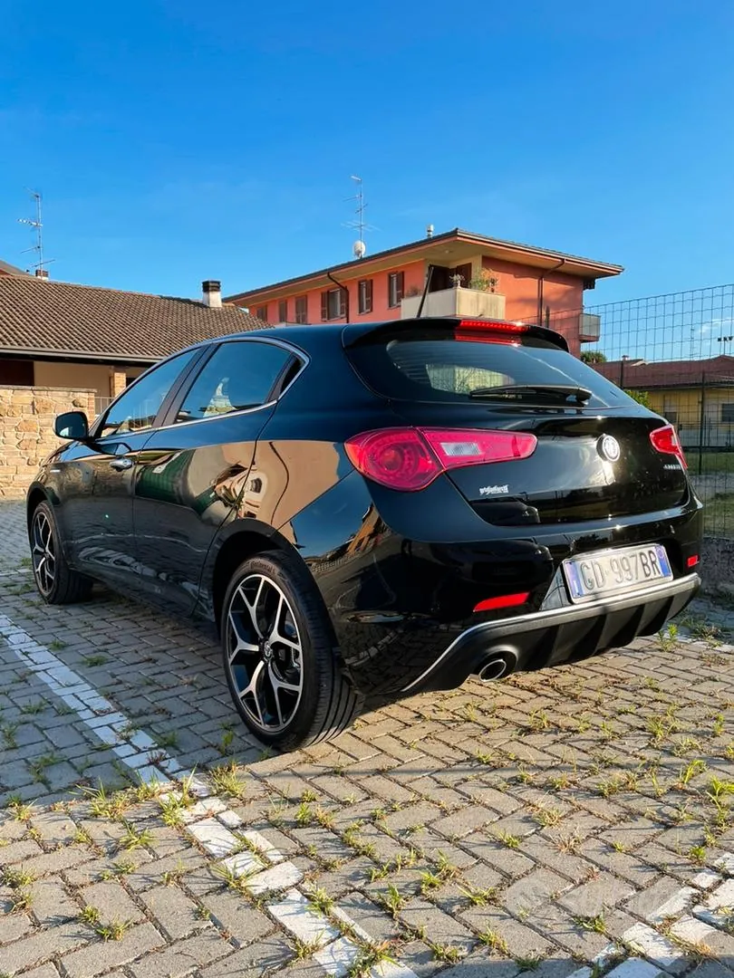 Alfa Romeo Giulietta 2020 photo 5