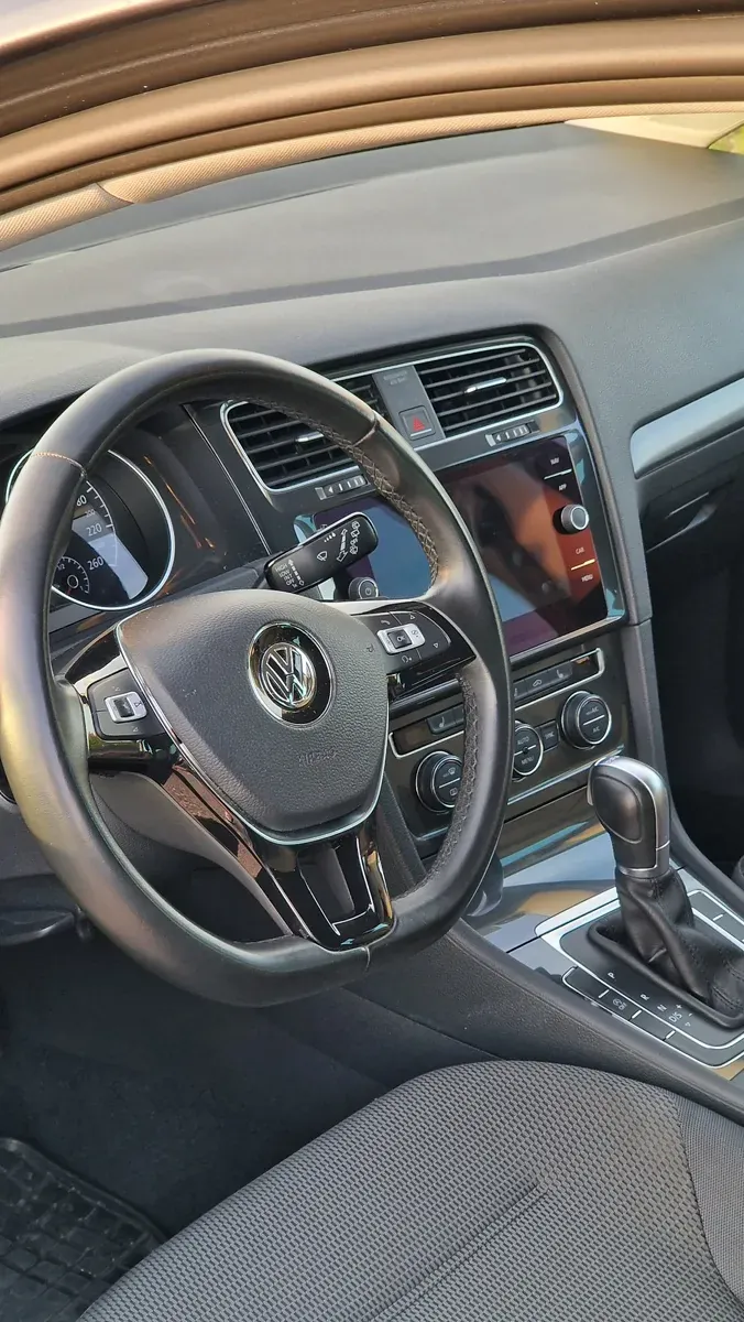 Volkswagen Golf 2017 photo 2