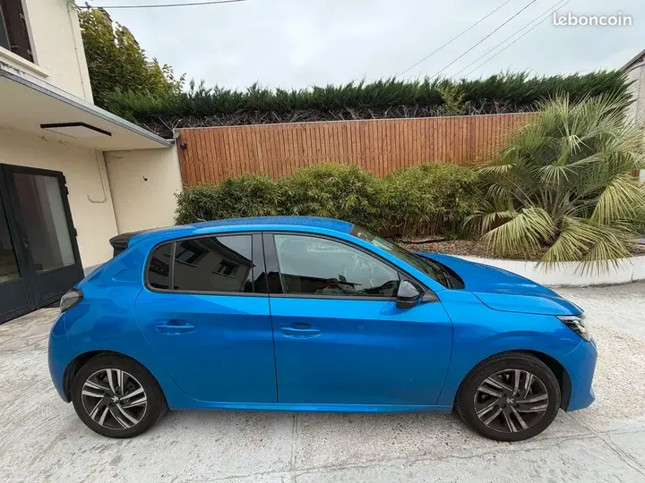 Peugeot 208 2023 photo 4