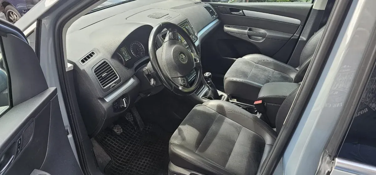 Volkswagen Sharan 2011 photo 3