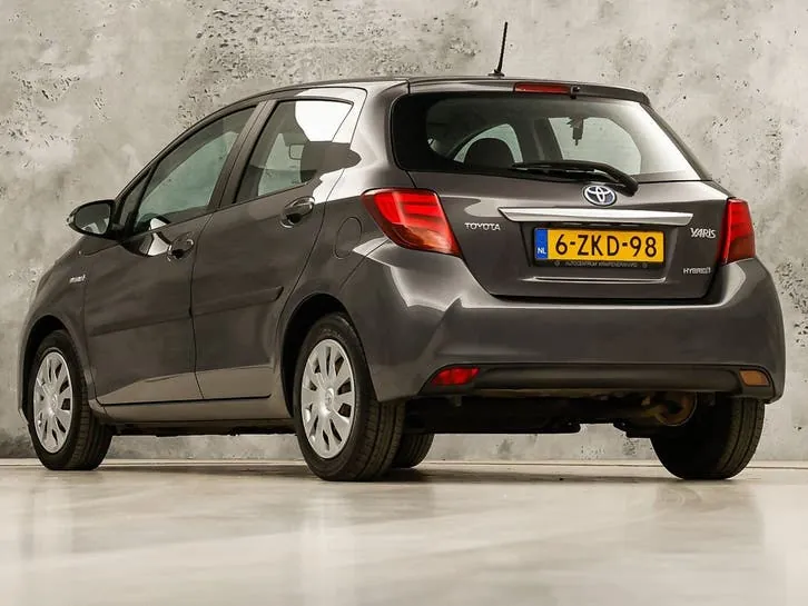 Toyota Yaris 2015 photo 3