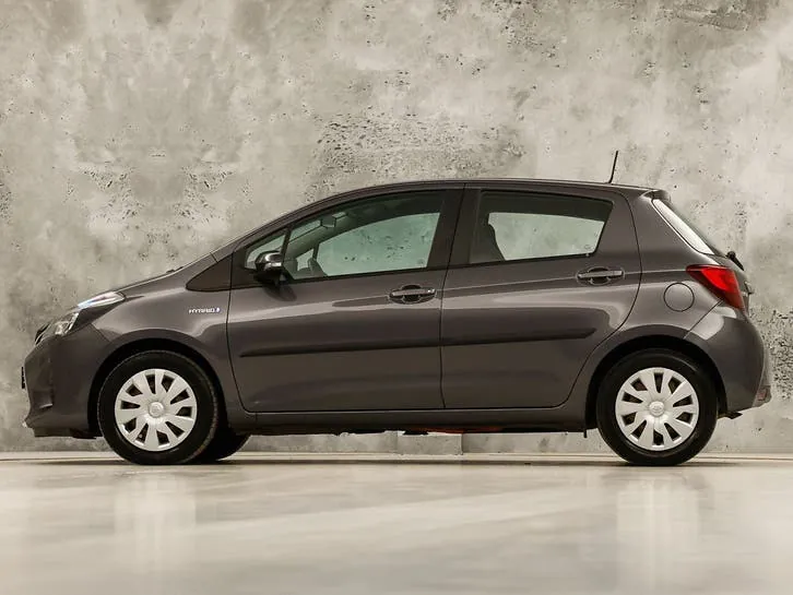 Toyota Yaris 2015 photo 2