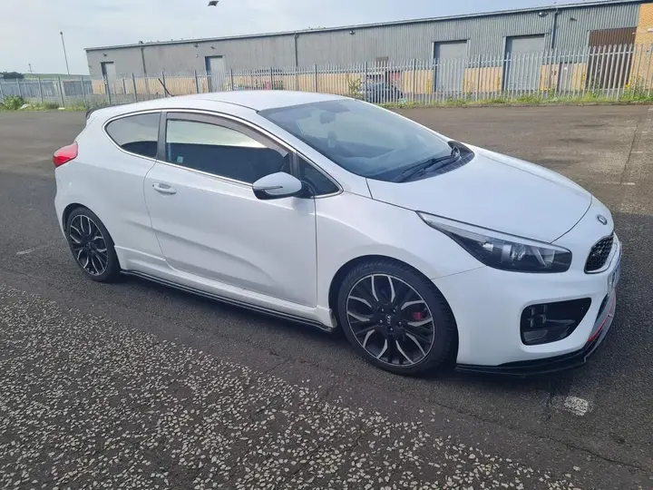 Kia Ceed 2015 photo 2