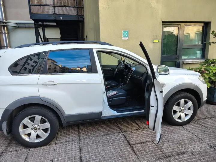Chevrolet Captiva 2010 photo 3