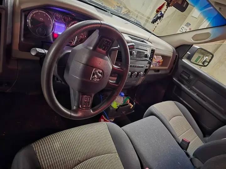Dodge Ram 1500 2012 photo 3