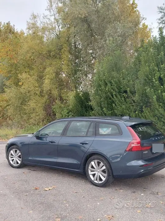 Volvo V60 2018 photo 2