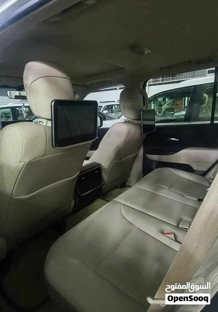 Toyota Land Cruiser 2023 photo 2