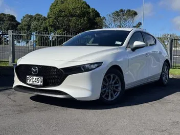 Mazda 3 2023 photo 2