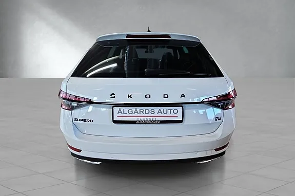 Skoda Superb 2022 photo 5