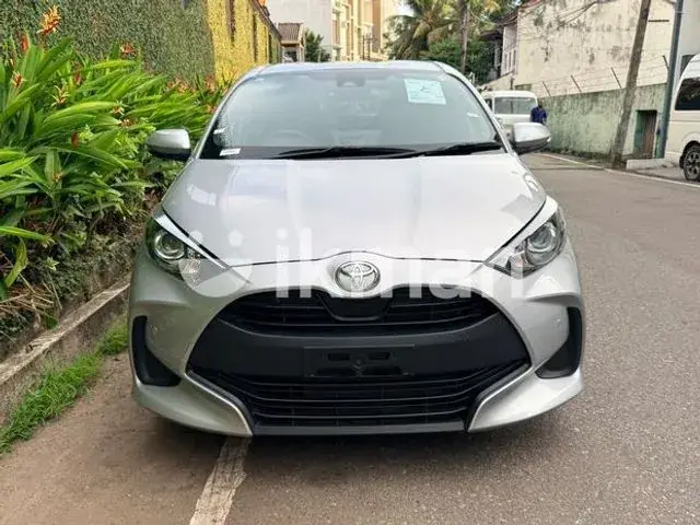 Toyota Yaris 2023 photo 2
