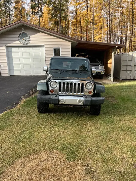 Jeep Wrangler Unlimited 2011 photo 2
