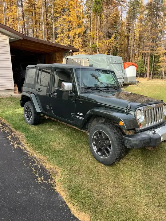 Jeep Wrangler Unlimited 2011 photo 3