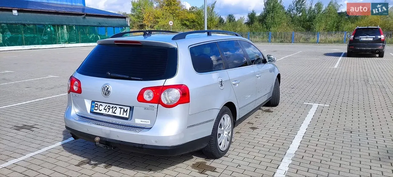 Volkswagen Passat 2010 photo 4