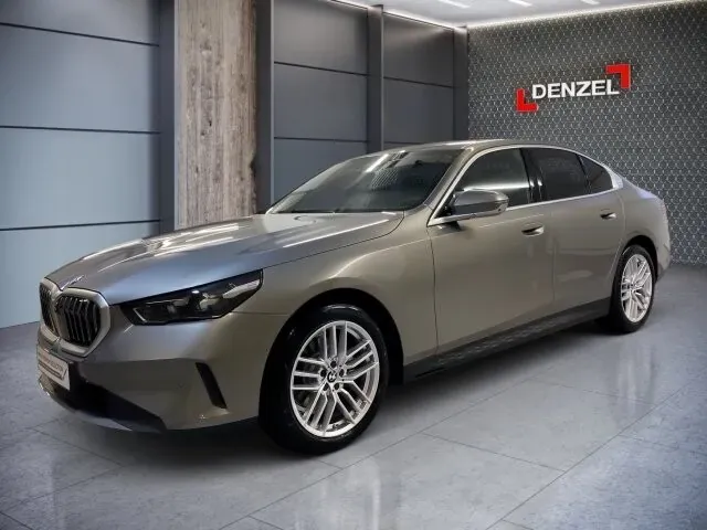 BMW 5 Series 2026 photo 2