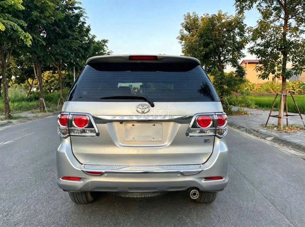 Toyota Fortuner 2013 photo 2