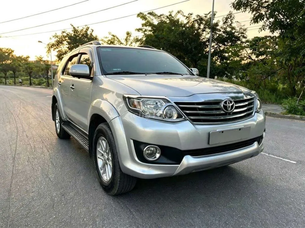 Toyota Fortuner 2013 photo 3