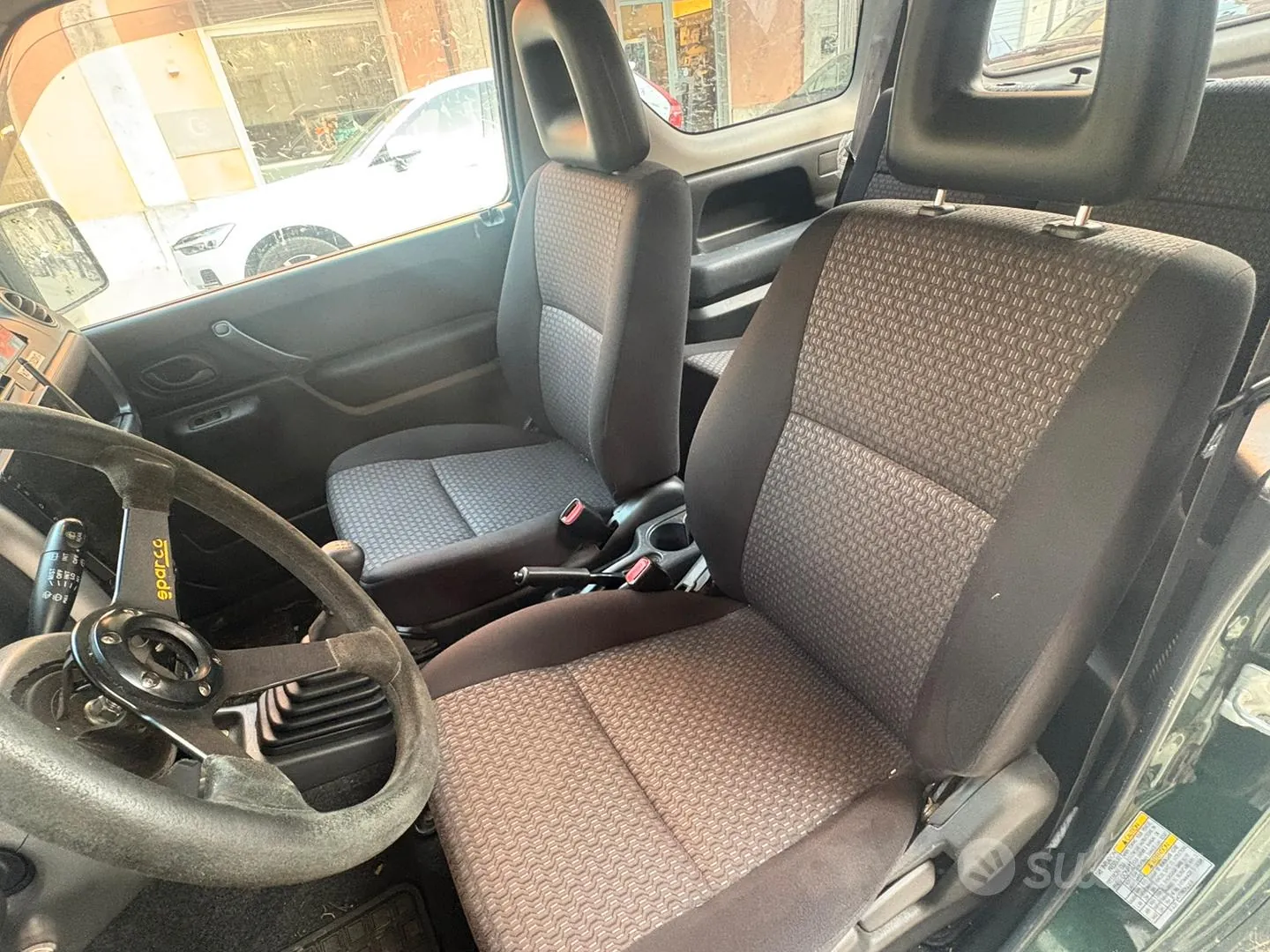 Suzuki Jimny 2011 photo 4