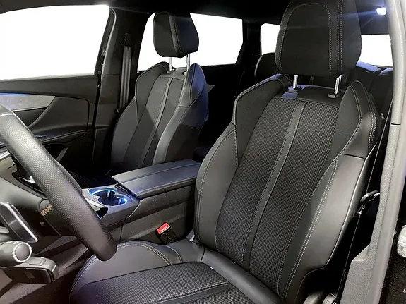 Peugeot 5008 2023 photo 5