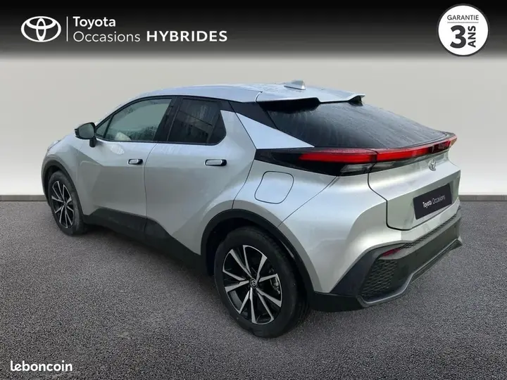 Toyota C-Hr 2024 photo 2