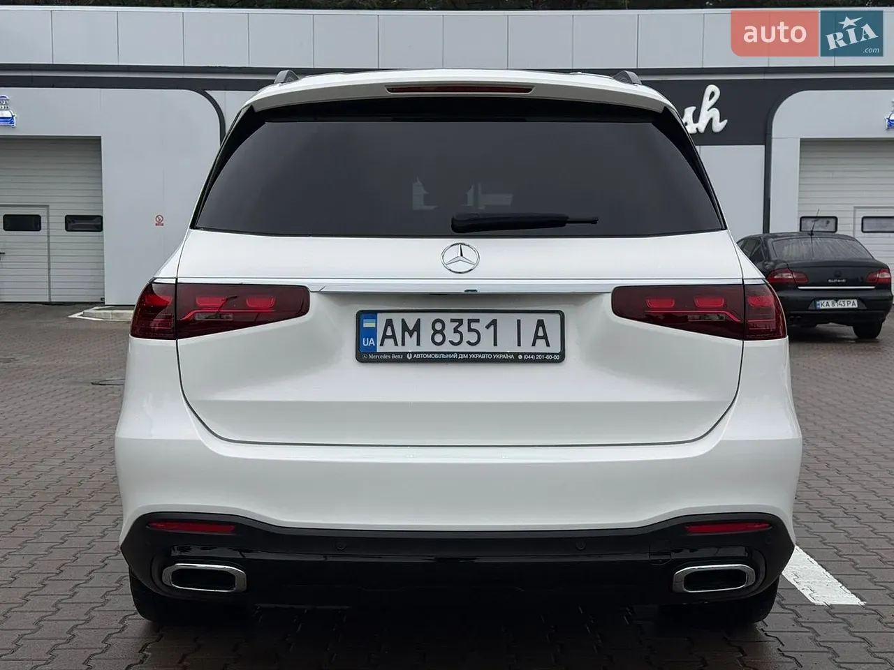 Mercedes-Benz Gls-Class 2023 photo 5