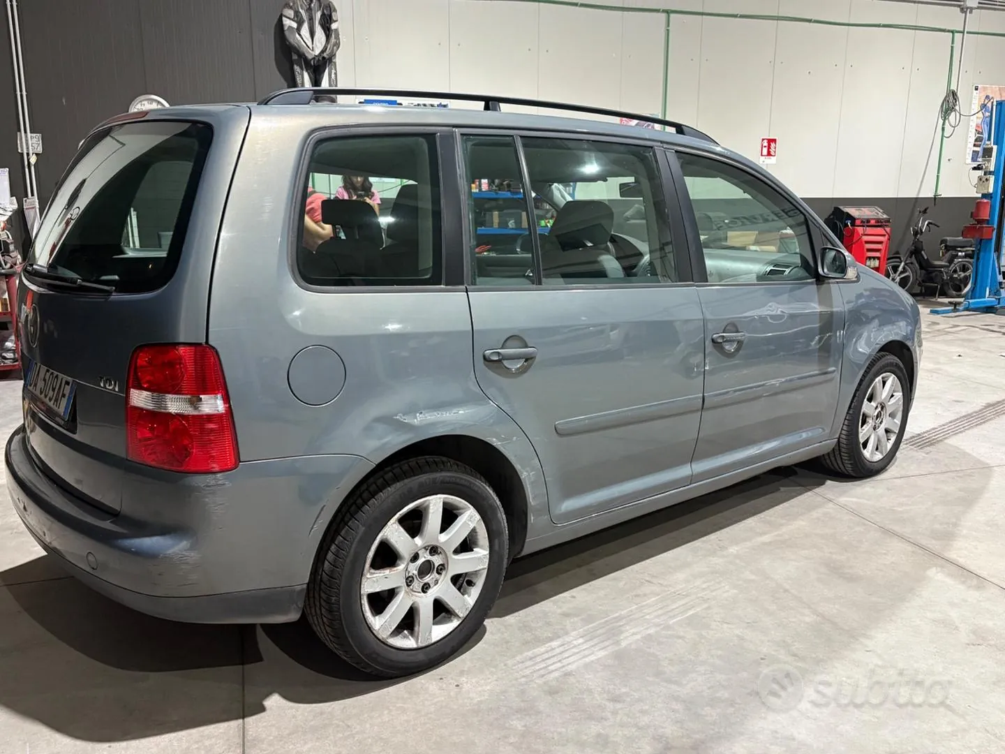 Volkswagen Touran 2006 photo 4
